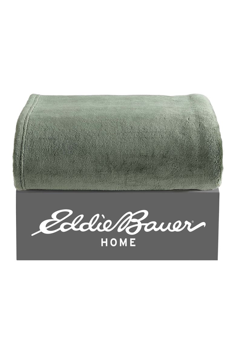 Ultra Lux Plush Solid Throw Blanket, Alternate, color, DARK GREEN