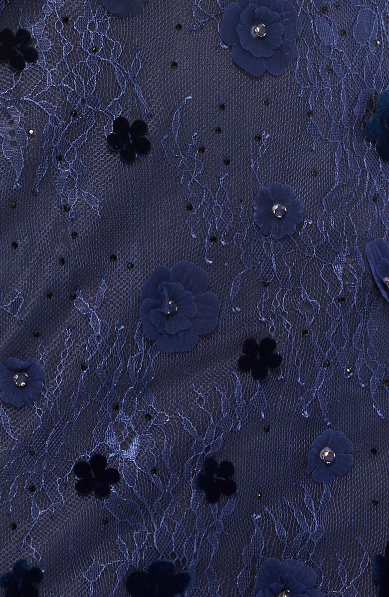 Mac Duggal Floral Appliqué Flutter Sleeve Lace Gown, Alternate, color,