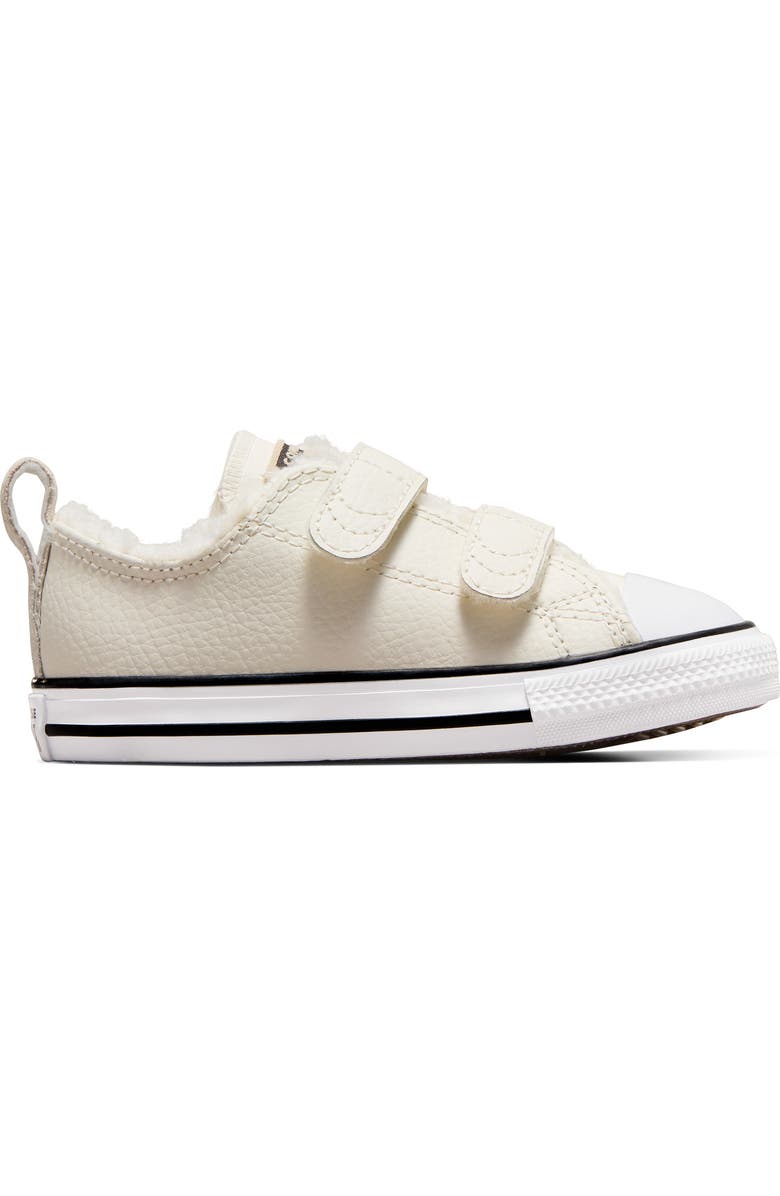 Converse Kids' Chuck Taylor<sup>®</sup> All Star<sup>®</sup> 2V Oxford Sneaker, Alternate, color,