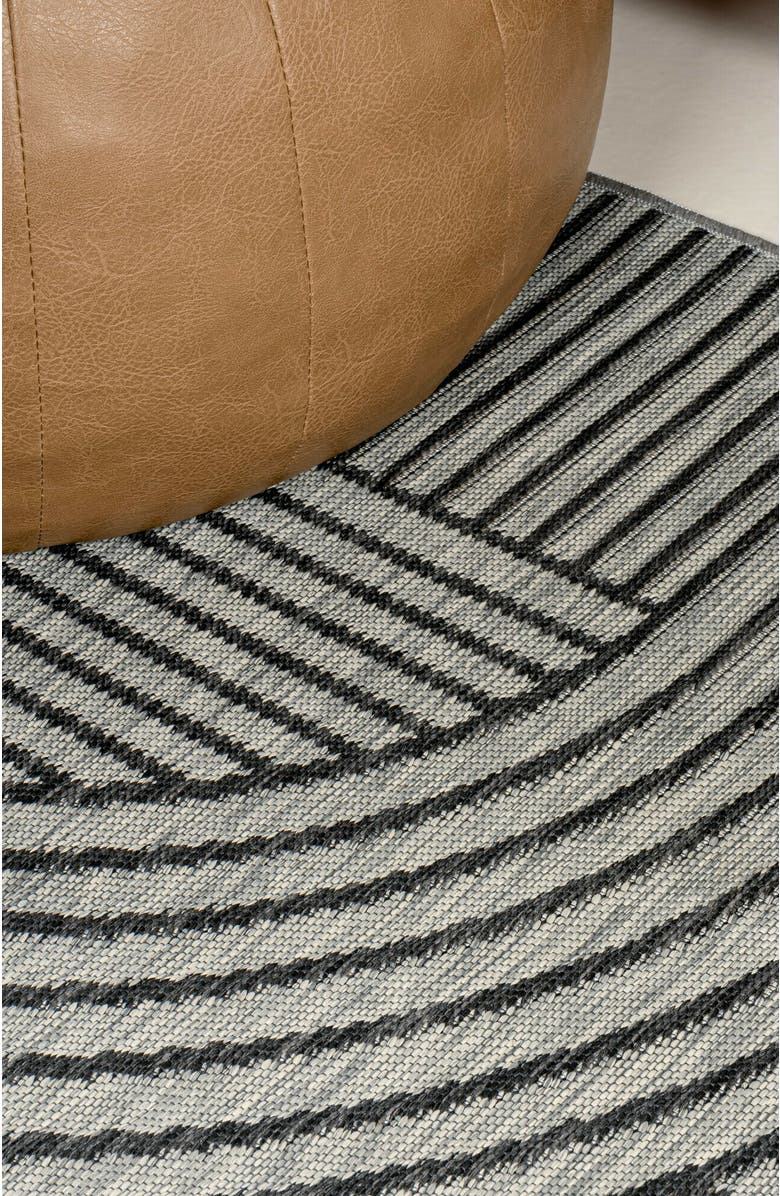 JONATHAN Y Zephyr Mid-Century Modern Arch Stripe Reversible Machine-Washable Indoor/Outdoor Area Rug, Alternate, color, Cream/Beige