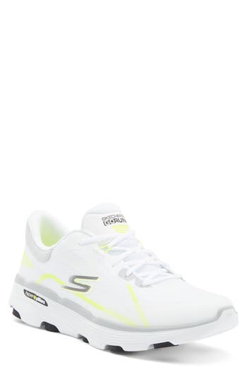 Skechers Go Run 7.0 Interval Sneaker In White/gray
