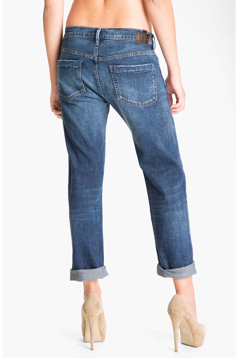 'Dylan' High Rise Loose Fit Jeans, Alternate, color, FOREVER