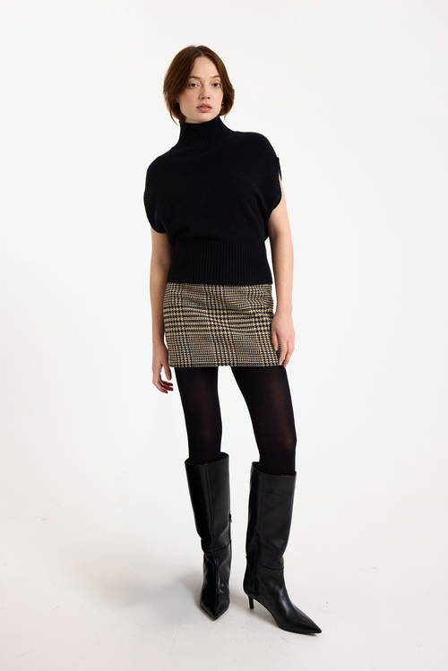 Brodie Pure Cashmere Marilyn Funnel Neck Cashmere Knit Vest In Black