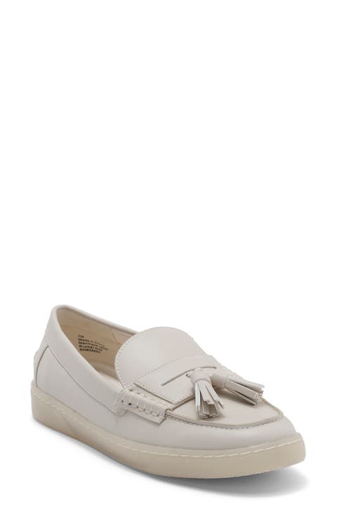 Jazzy Tassel Loafer (Women)