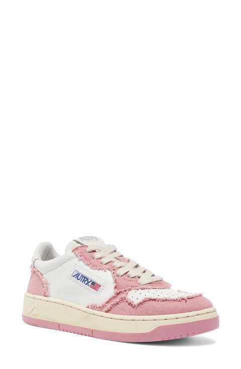 Medalist Low Top Sneaker (Women)