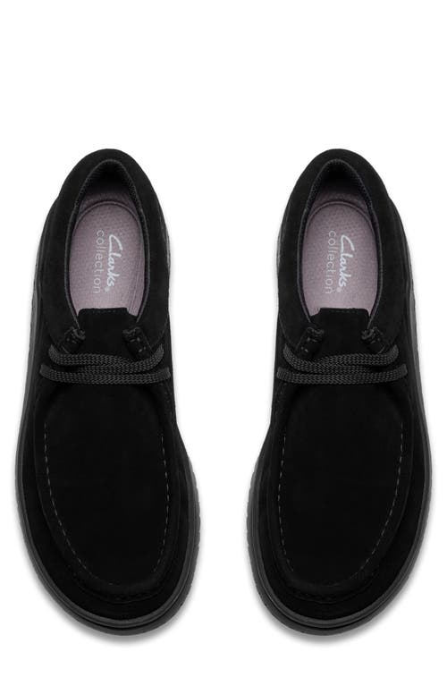 Clarks ® Relaxlite Moc Toe Chukka In Black