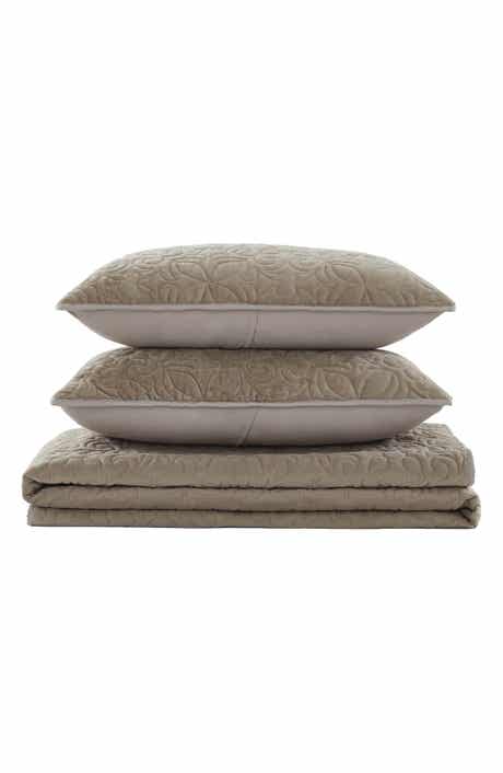 BCBG Astor Velvet Quilt Set