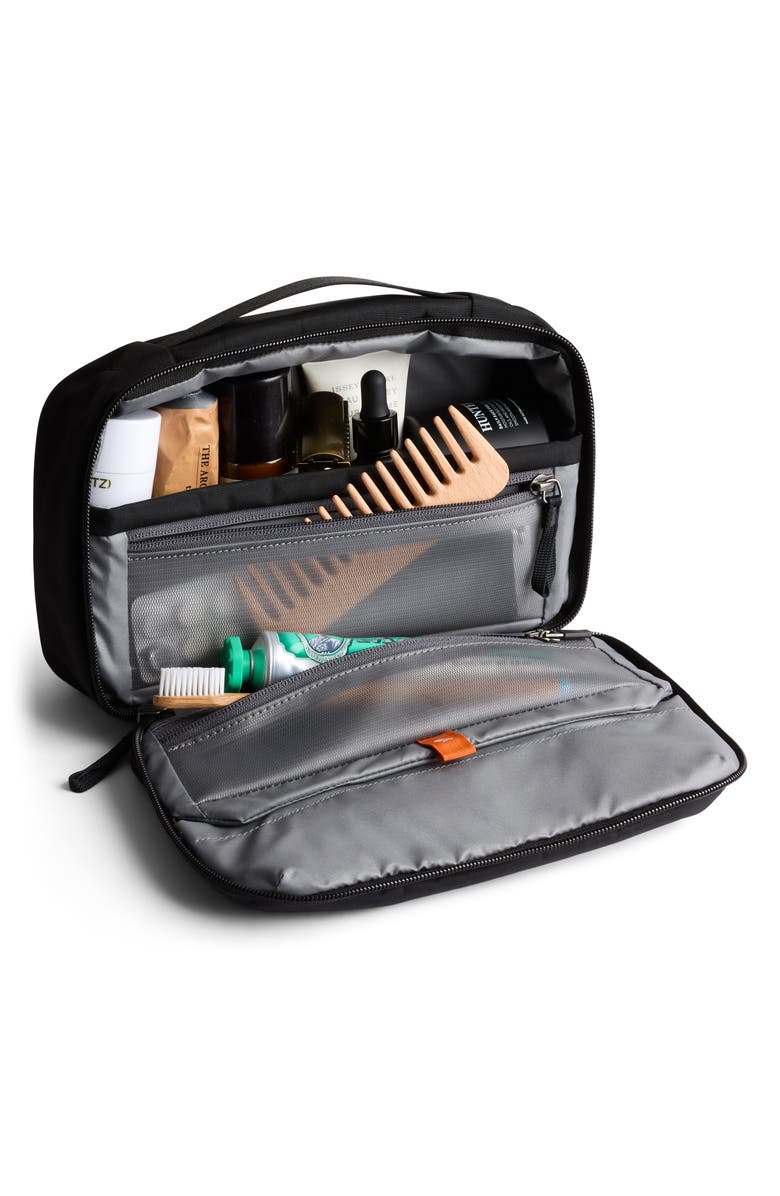 Bellroy Hanging Water Resistant Toiletry Kit, Alternate, color, Black