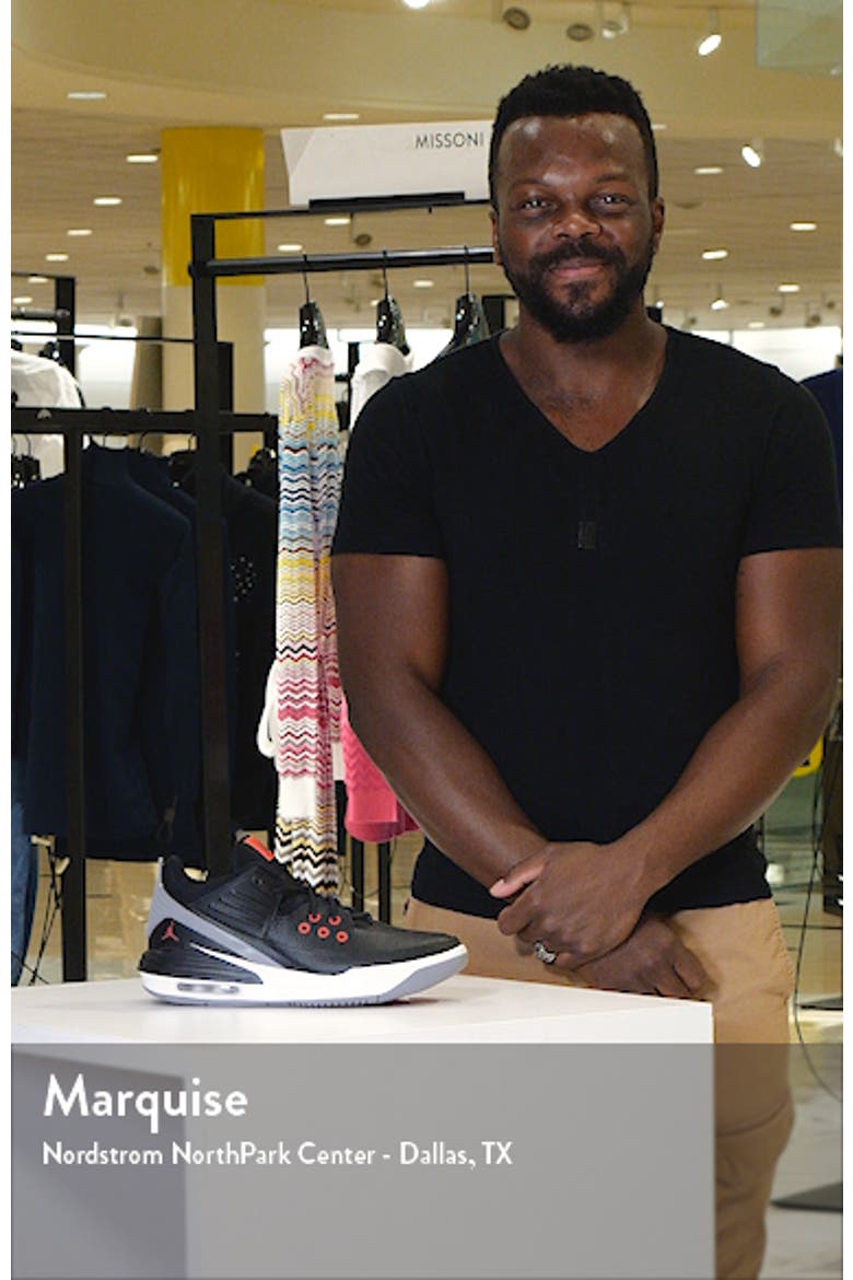 Max Aura 5 Sneaker video