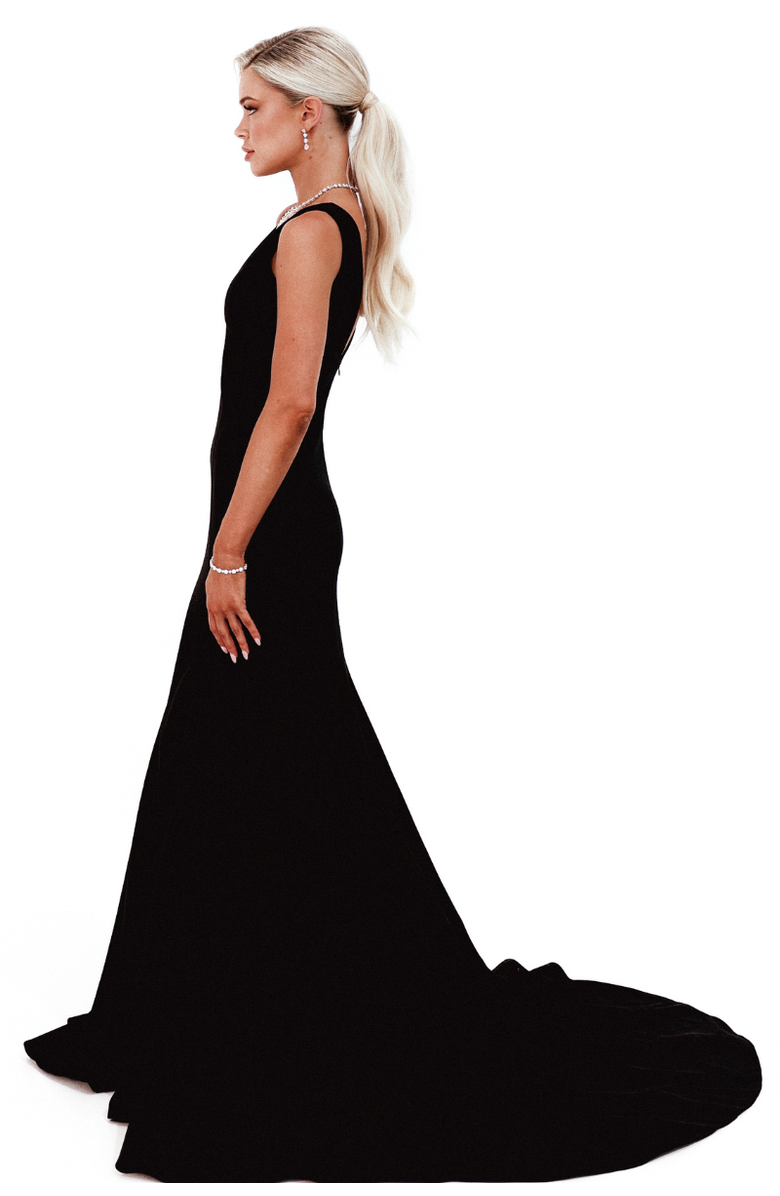 Pia Gladys Perey Holly, Alternate, color, 