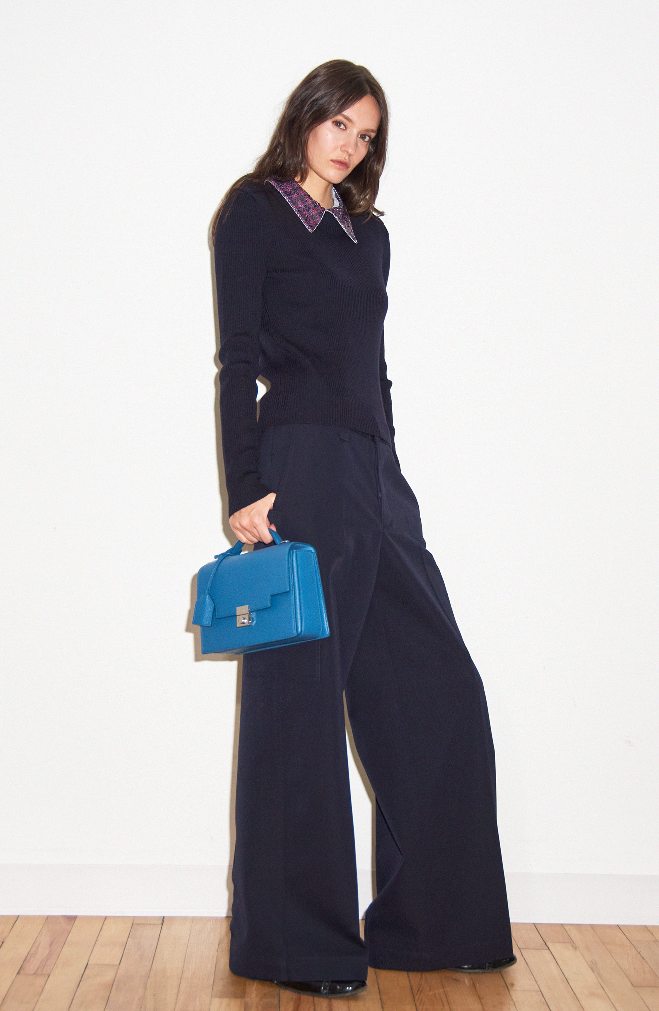 WE-AR4 The Retro Trunk Crossbody Bag, Alternate, color, Dark Chambray