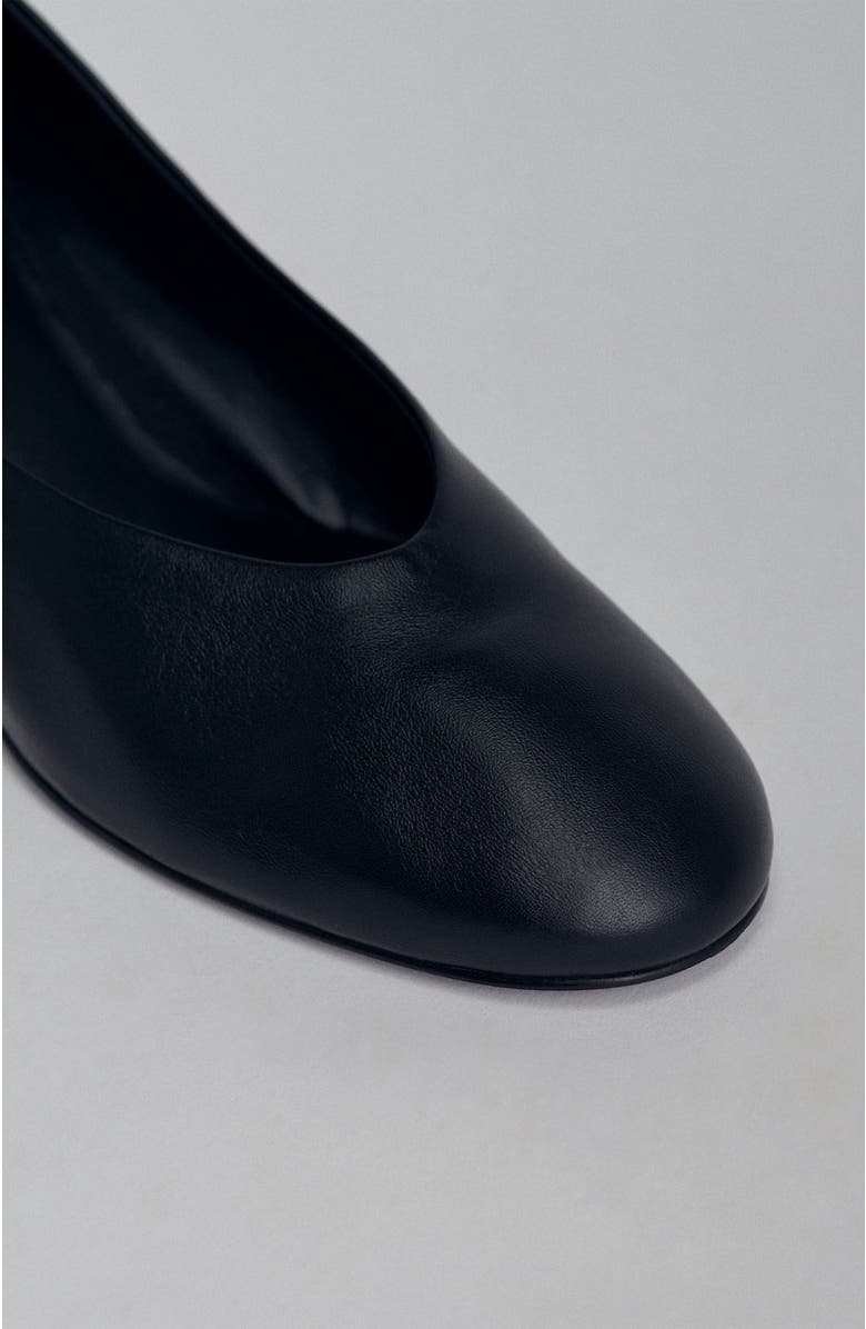 CO Pump Heel in Smooth Leather, Alternate, color,