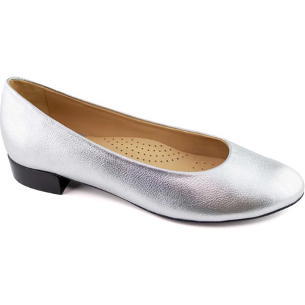 Marc Joseph New York Madison Leather Flat In Silver
