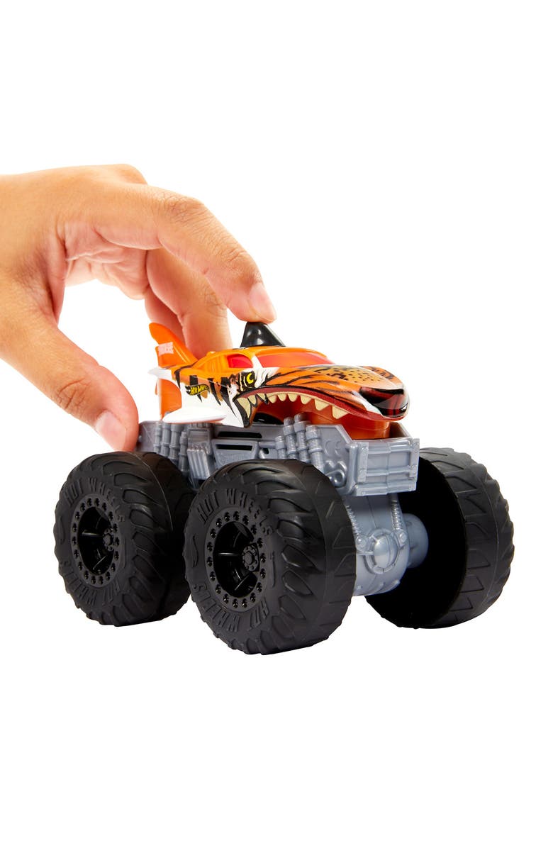 Mattel Hot Wheels<sup>®</sup> Monster Trucks Lights & Sounds Roarin' Wreckers Tiger Shark Truck, Alternate, color, 
