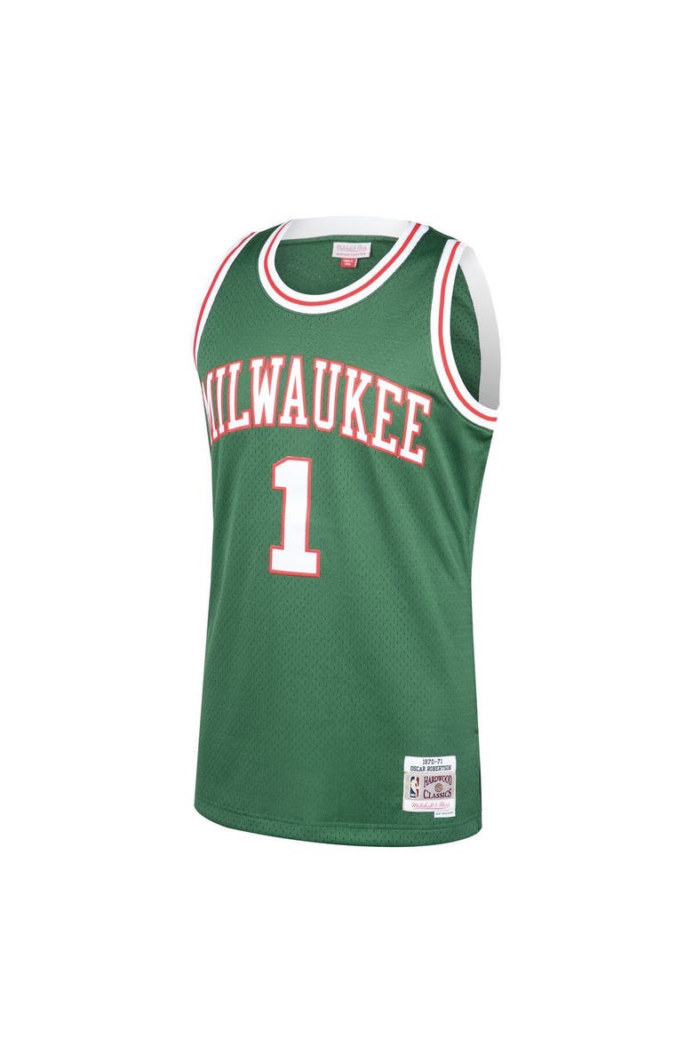 Mitchell & Ness Men's Mitchell & Ness Oscar Robertson Green Milwaukee Bucks 2001/02 Hardwood Classics Swingman Jersey, Alternate, color, 