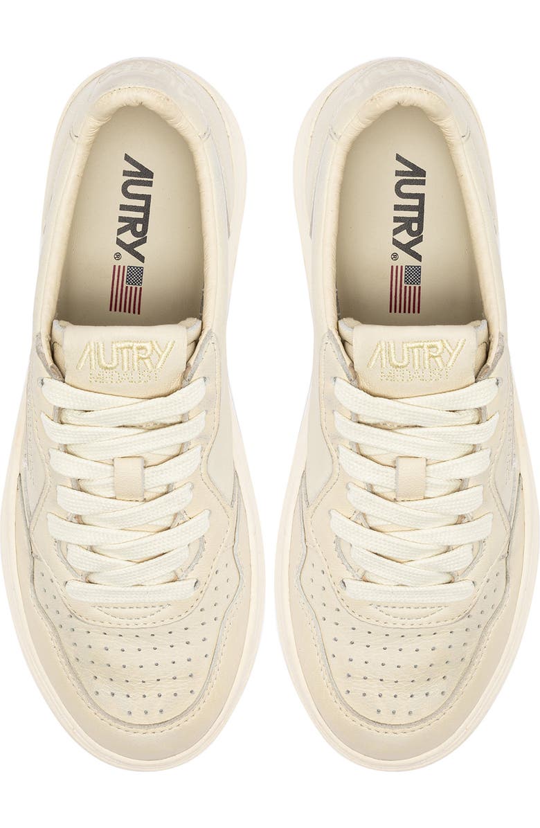 AUTRY Medalist Low Sneaker, Alternate, color, Winter White Goat