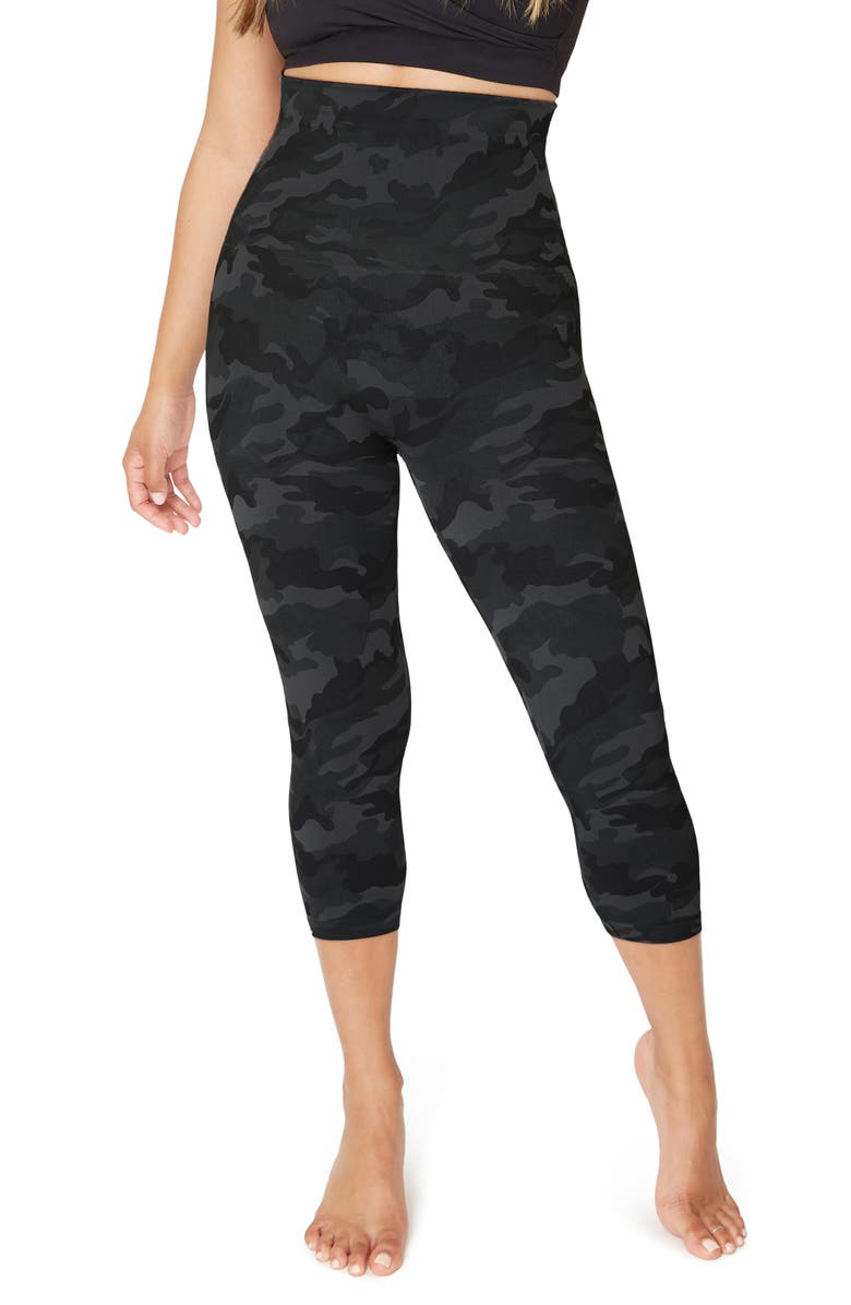 Belly Bandit<sup>®</sup> Mother Tucker<sup>®</sup> Compression Capri Leggings, Main, color, 