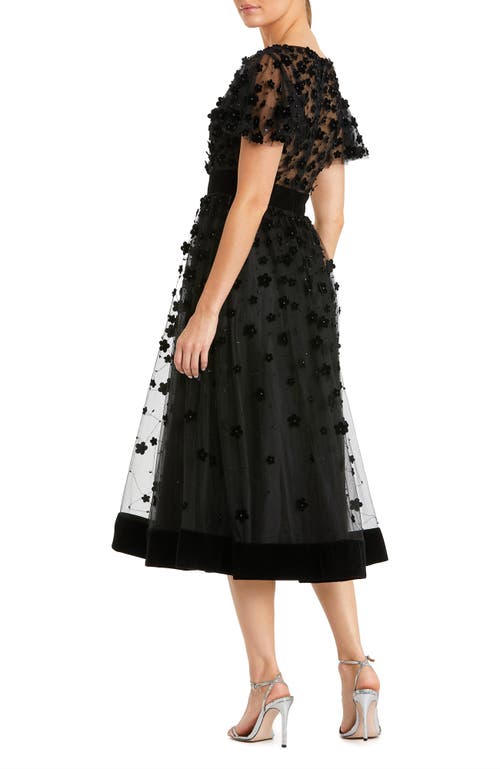 MAC DUGGAL MAC DUGGAL EMBELLISHED BUTTERFLY SLEEVE VELVET HEM MIDI DRESS