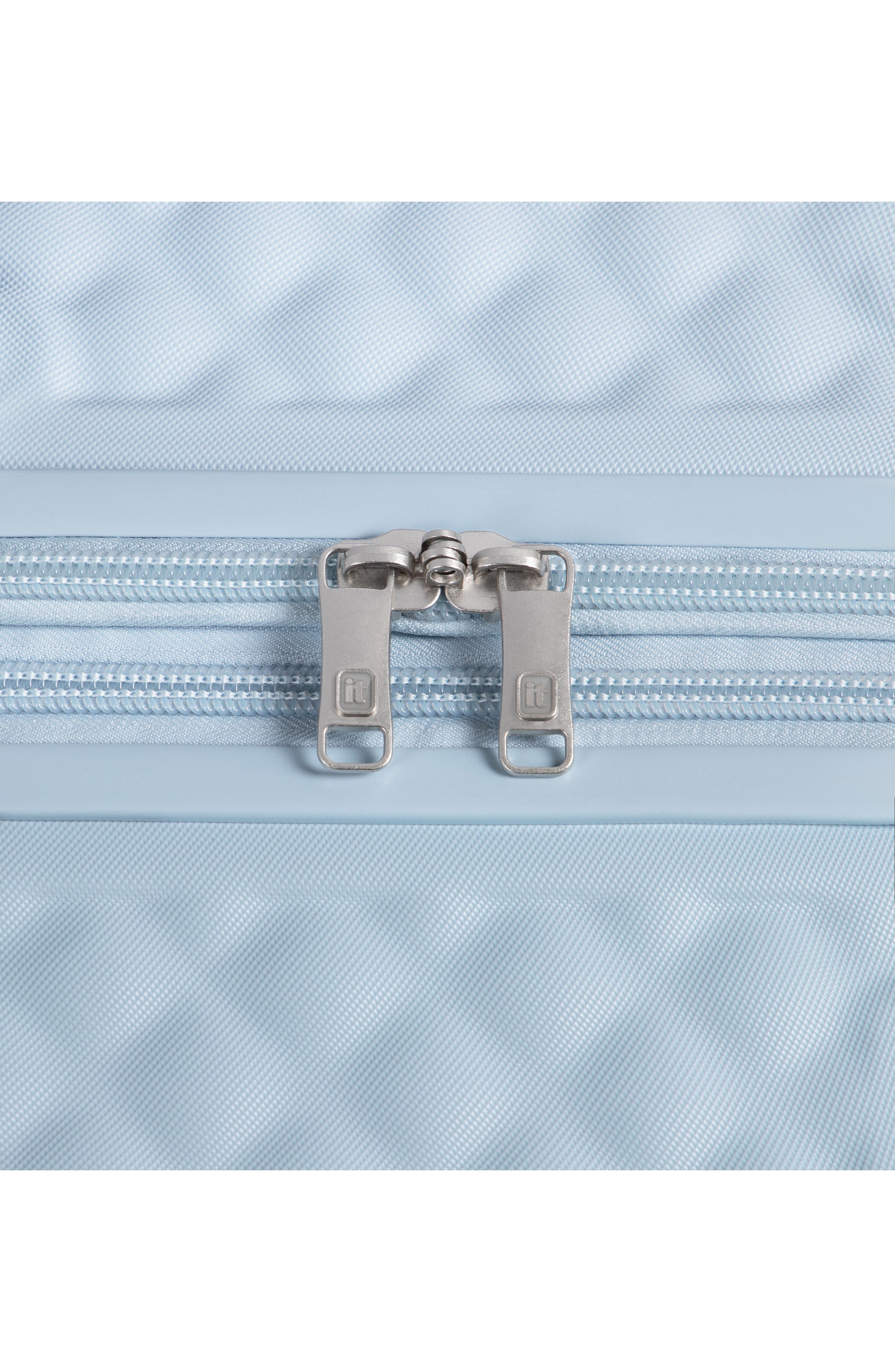 IT LUGGAGE Glitzy 21-Inch Softside Spinner Carry-On, Alternate, color, Ballad Blue