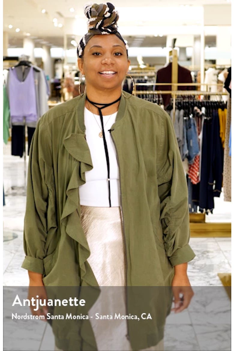 Carmen Long Sleeve V-Neck Gown video