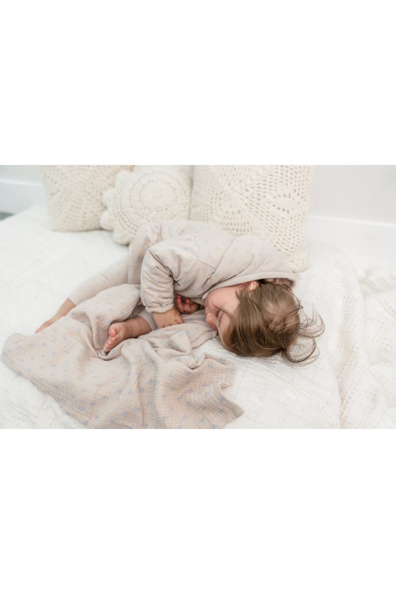 Allover Raddish Print Swaddle, Alternate, color, Blue/Biscuit