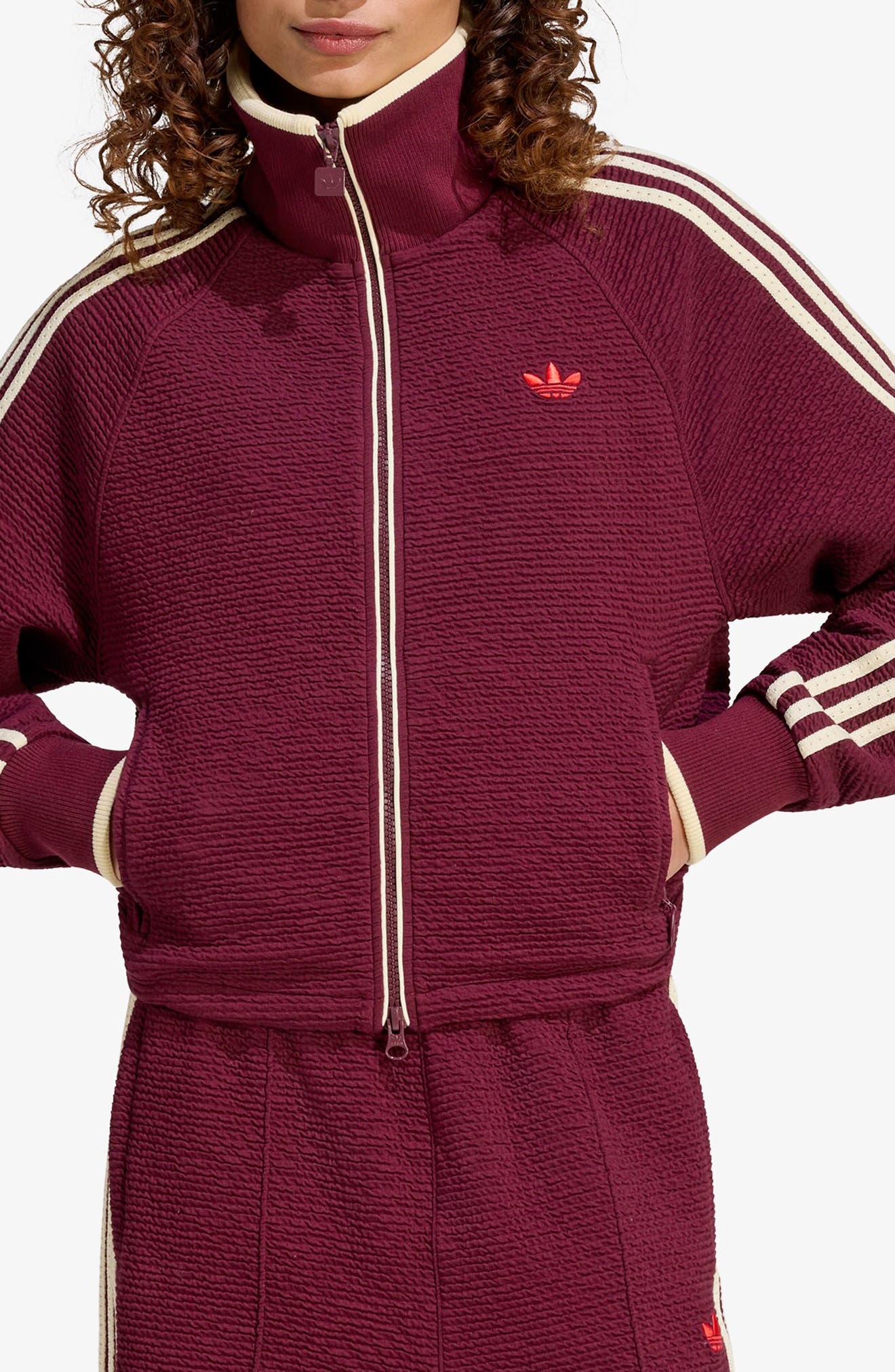 MAROON/ VIVID RED