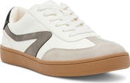 Voyage Sneaker