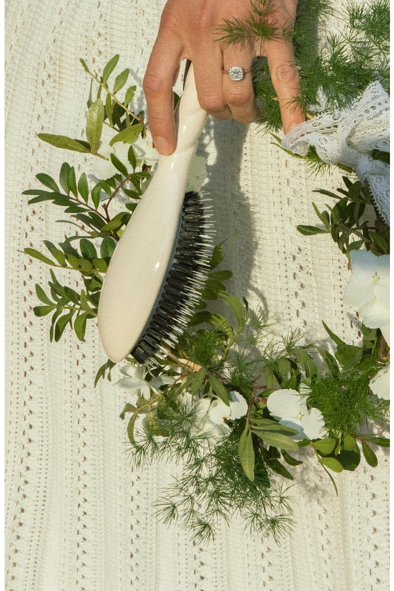 N.02 The Large Care & Detangling Hairbrush, Alternate, color, CREAMY WHITE