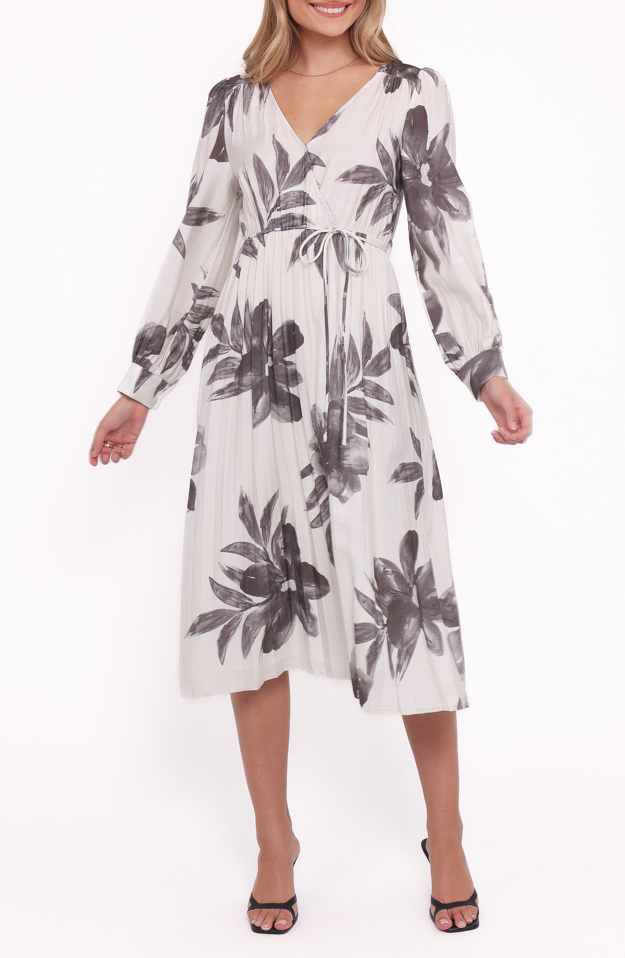 selected BLACK/ WHITE FLORAL