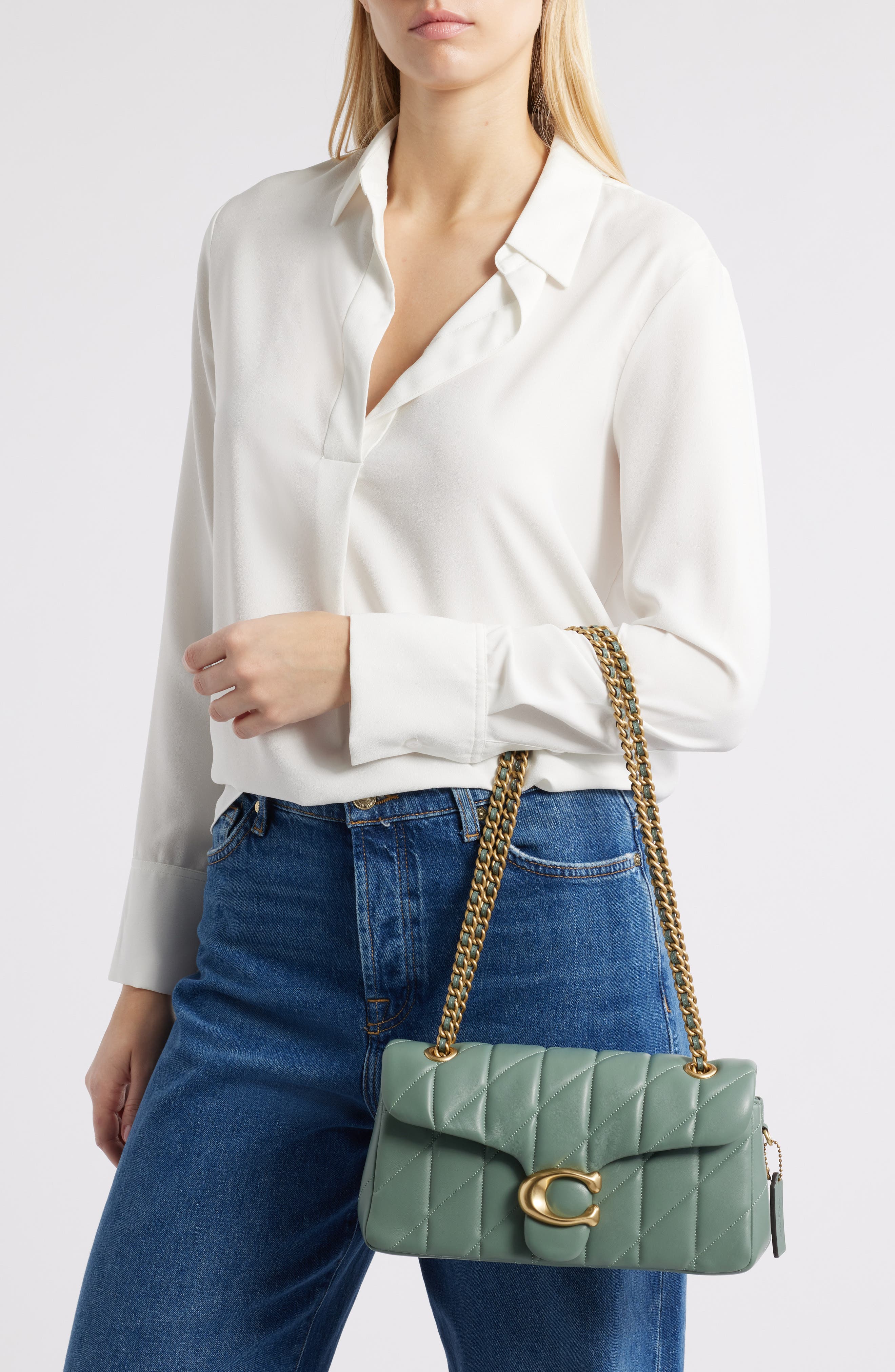 Женские сумки COACH Tabby 26 Quilted Leather Convertible Crossbody Bag — фото 2