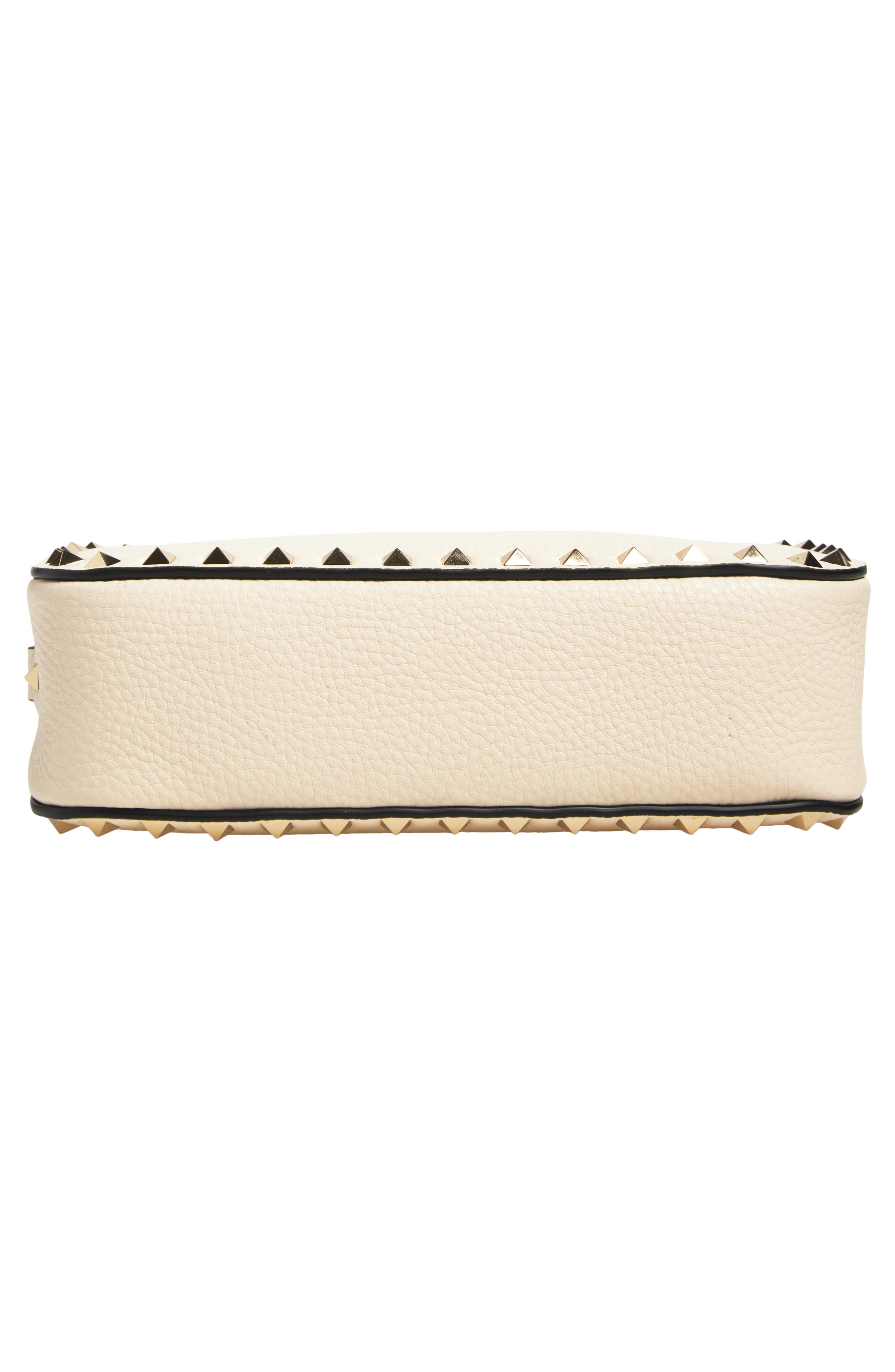 Женские сумки Valentino Garavani Rockstud Crossbody Camera — фото 7