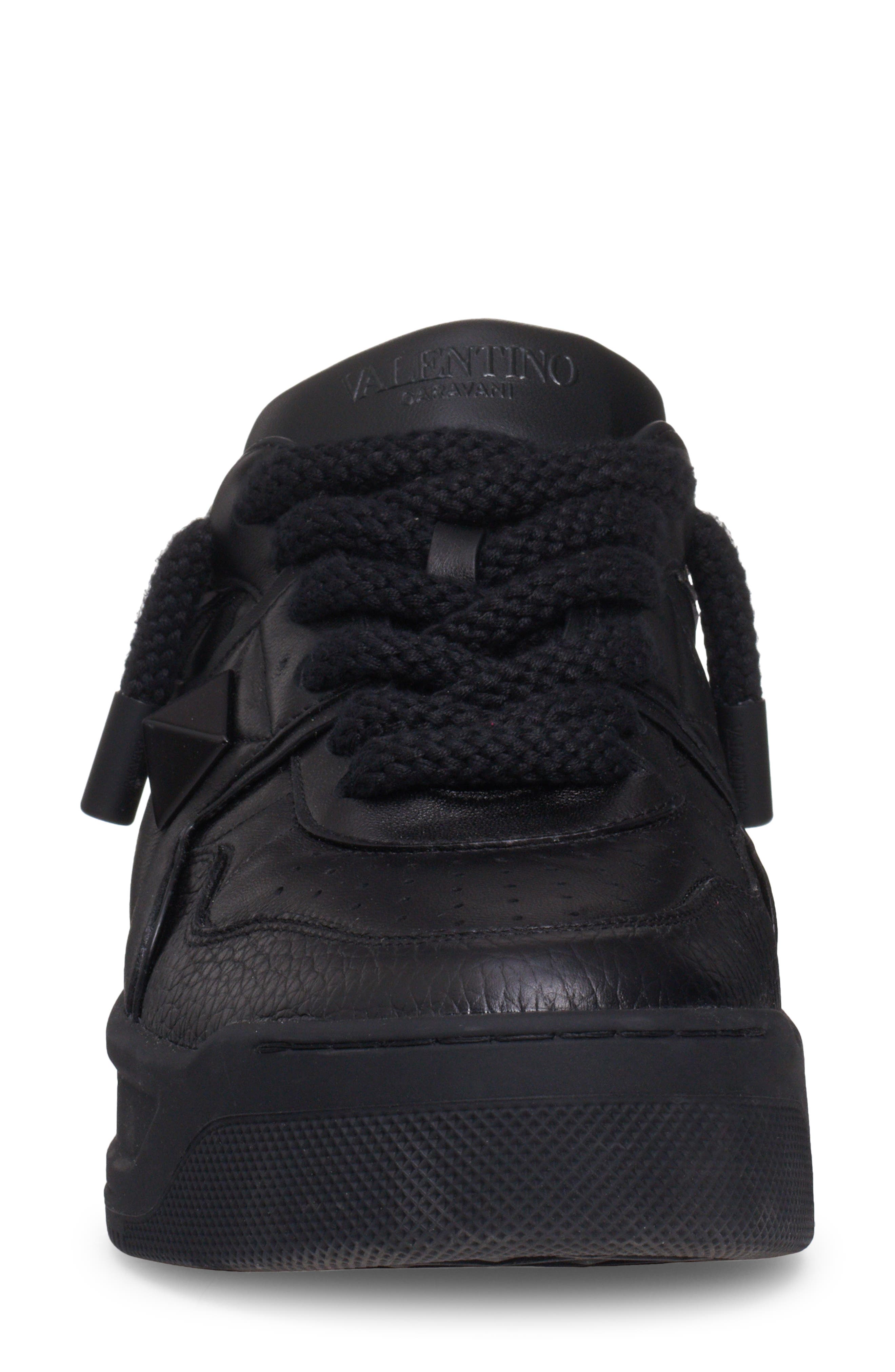 Valentino Garavani One-Stud Low Top Sneaker, Alternate, color, Nero