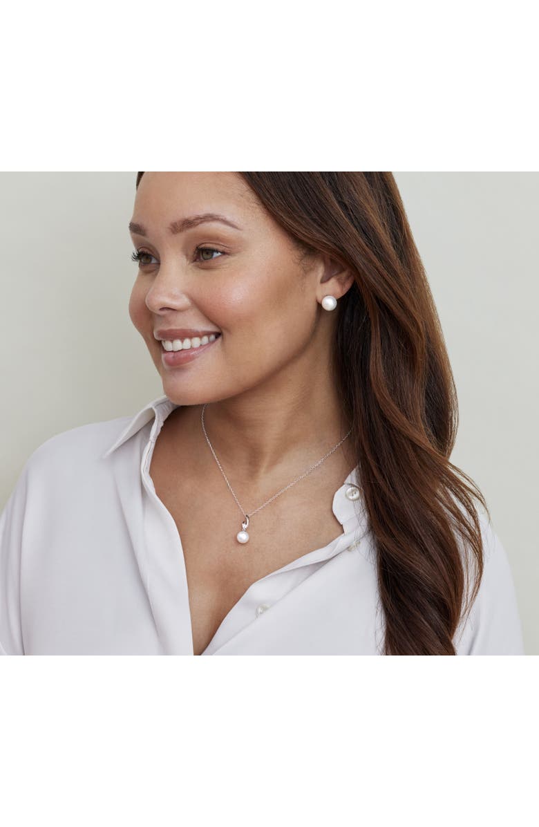 The Pearl Source Freshwater Round Pearl Stud Earrings 11mm, Alternate, color, White Pearl - Yellow Gold