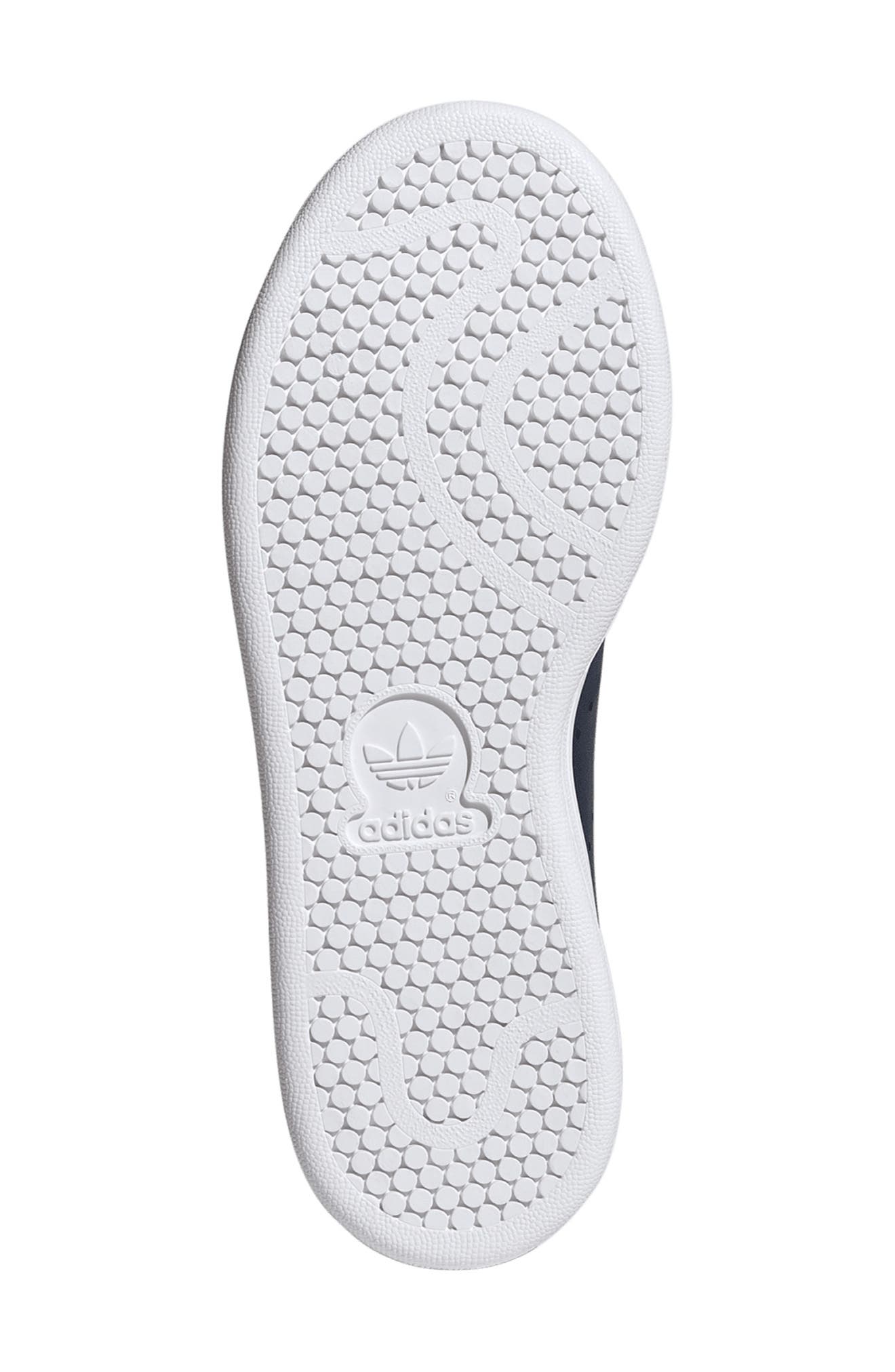 adidas Kids' Stan Smith Sneaker, Alternate, color, 