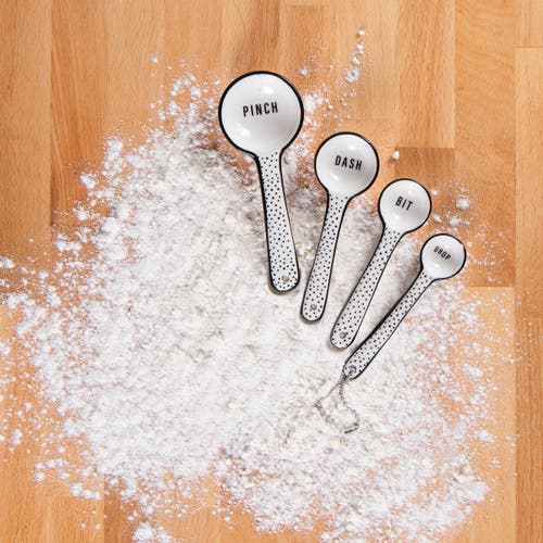 Totalee Gift Cer Measuring Spoons Set Of 4 Ceramic White In White