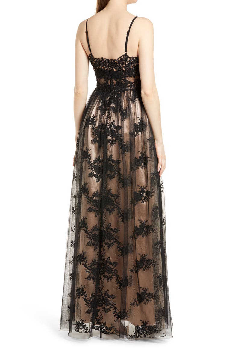 Utter Elegance Embroidered Sleeveless Lace Gown, Alternate, color, BLACK