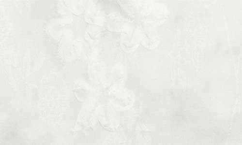 Nikki Lund Beatrice Floral Appliqué T-shirt In Gray