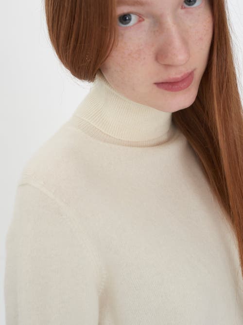 Gobi Mongolian Cashmere Classic Turtle Neck In Marshmallow