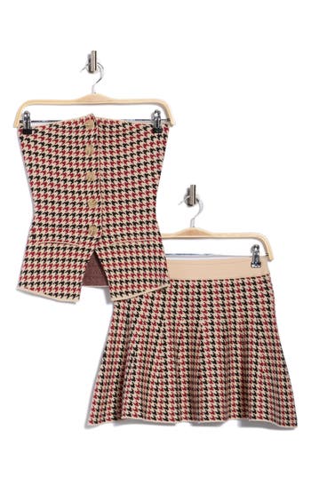 Love By Design Hannah Strapless Houndstooth Top In Multi