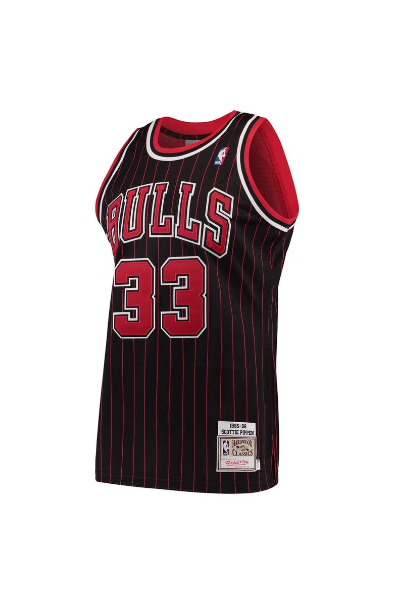 Mitchell & Ness Men's Mitchell & Ness Scottie Pippen Black Chicago Bulls 1995/96 Hardwood Classics Authentic Jersey, Alternate, color,