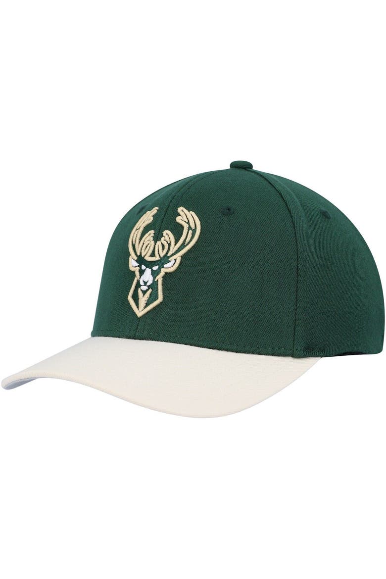 Men's Mitchell & Ness Hunter Green/Tan Milwaukee Bucks MVP Team Two-Tone 2.0 Stretch-Snapback Hat, Main, color, Hunter Green