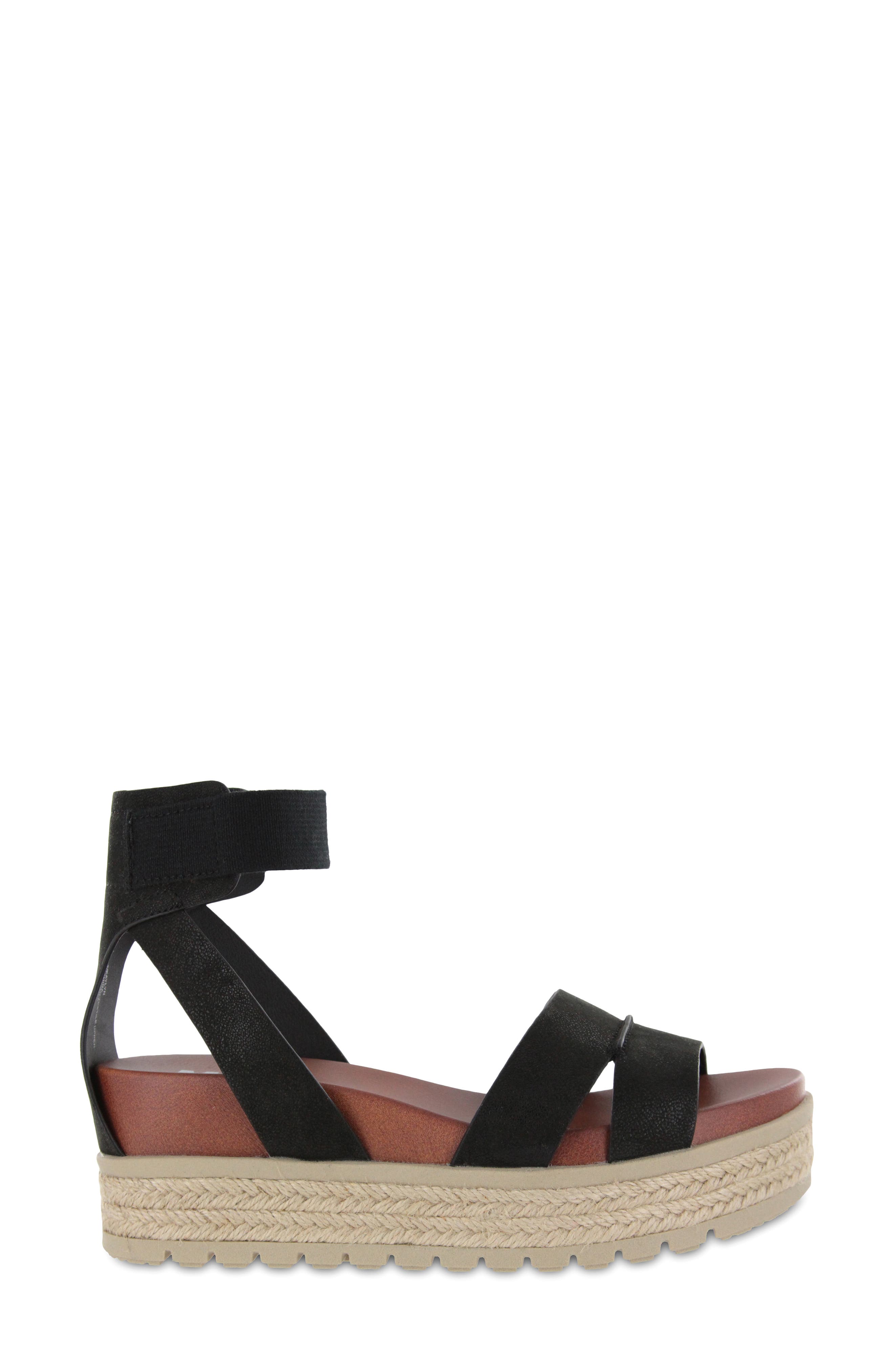 Kaylyn Platform Sandal, Alternate, color, BLACK