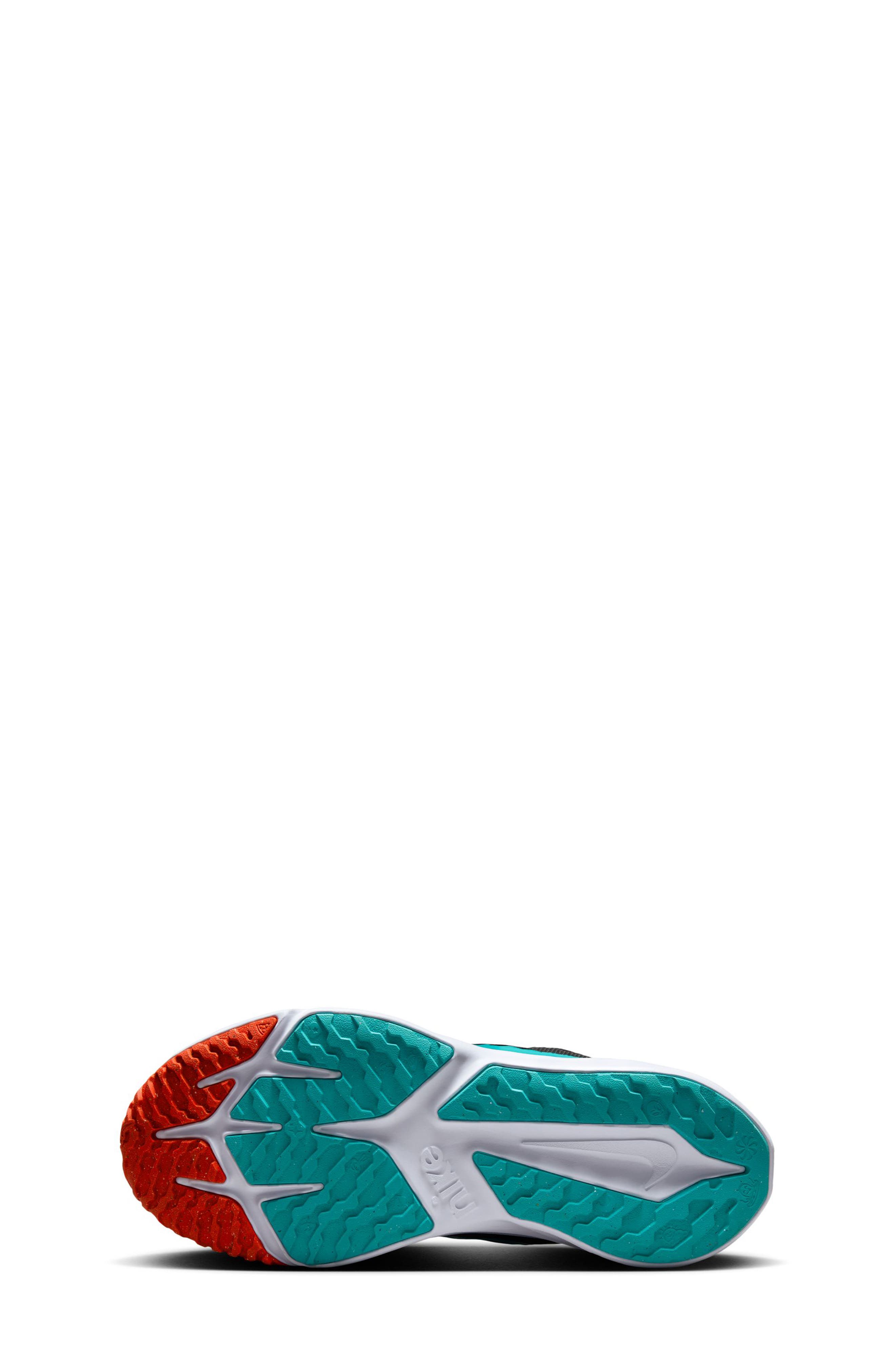 Nike Kids' Star Runner 4 NN GS Sneaker, Alternate, color, Black/ Dusty Cactus/ Crimson