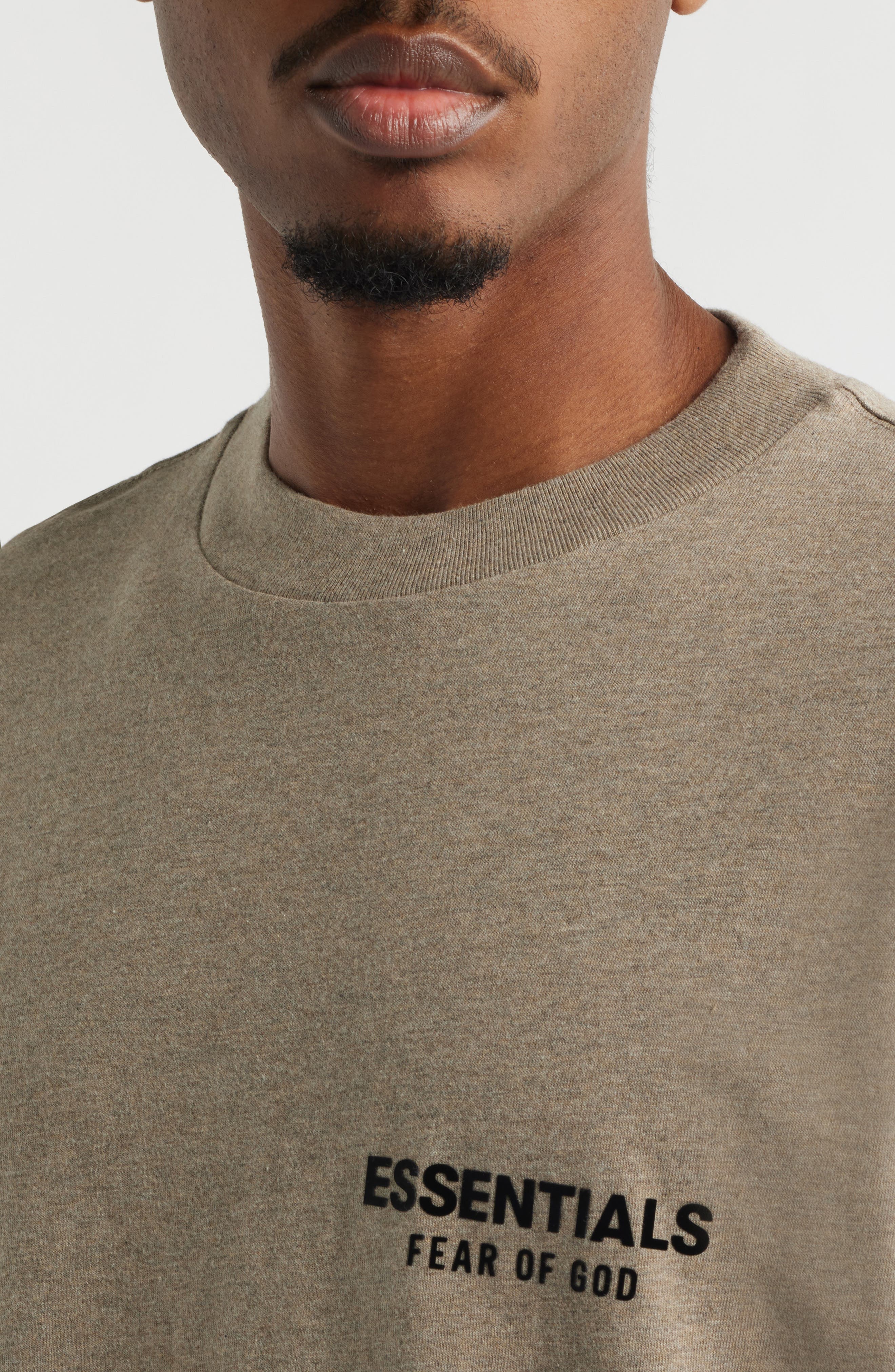 Мужские Fear of God Essentials Classic Fit Cotton Logo T-Shirt — фото 4