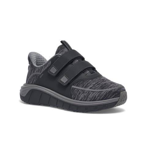 No. 77 Women's Sport Double Depth Hands Free Sneaker