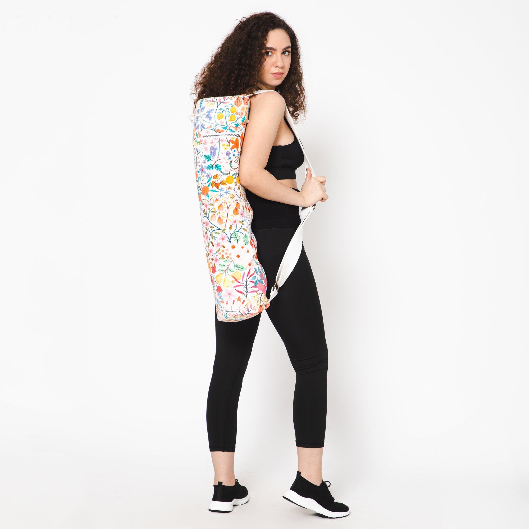 Vismaya Flourishing Floral Yoga Mat Bag, Alternate, color, White Floral