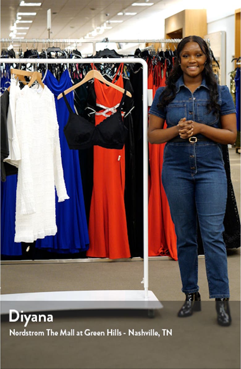 Scalloped DD- & E-Cup Bikini Top, sales video thumbnail