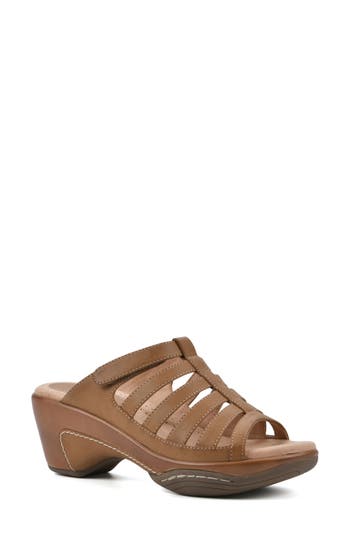 White Mountain Footwear Valencia Wedge Sandal In Natural Burnished Smooth