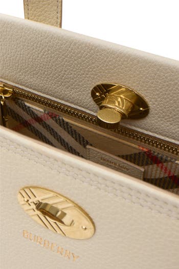 トートバッグ COTSWOLDS MINI SHOPPING BAG Mini Cotswolds Tote in Hazel - Women, Leather | Burberry