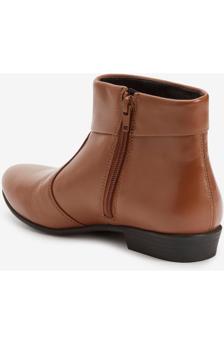 Comfortview The Terri Leather Bootie, Alternate, color, Black